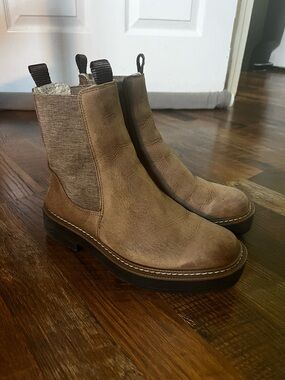 Sam Edelman Boots in Taupe Brown